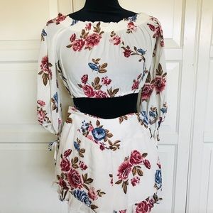 ILLA ILLA White Floral Crop Top & Shorts Set